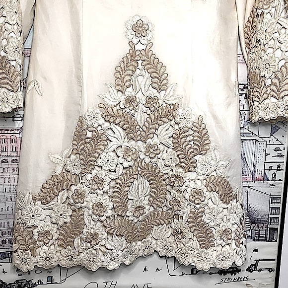 Vintage cream|taupe tonal embroidered mini dress with slight A-line size S/M - Picture 4 of 12